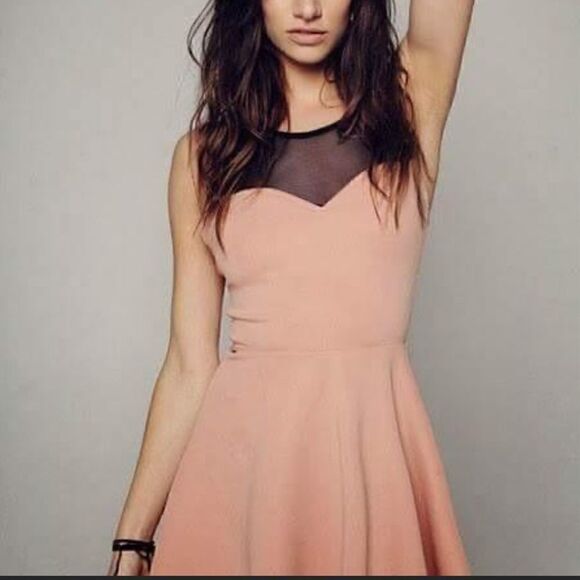 twelfth&towne Dresses & Skirts - Twelfth&towne  Blush Dress with back bow.